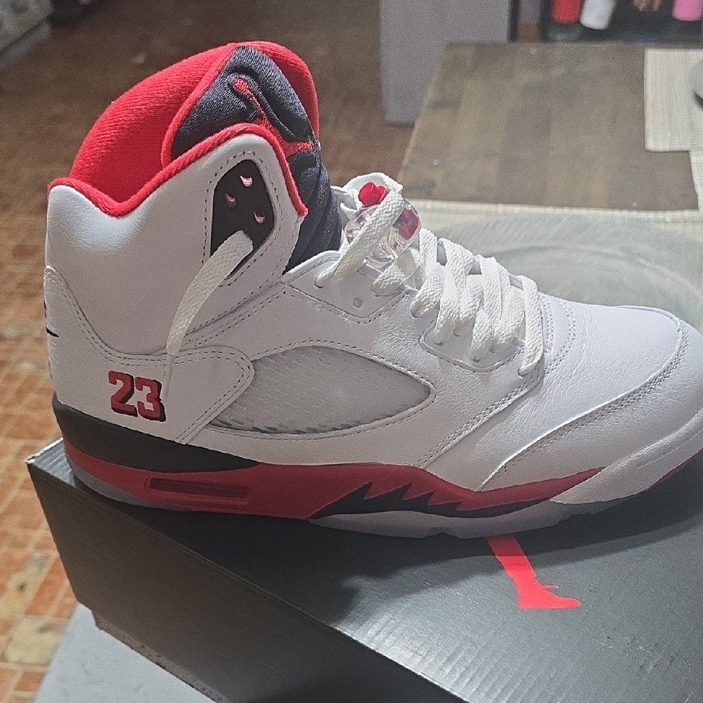 Jordan Men's White and Red Athletic Sneakers. Worn 1 Time